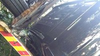 Intan mengatakan, mobil-mobil yang dikirim itu sudah diasuransi. Mobil yang rusak langsung diganti baru.  Foto: Istimewa