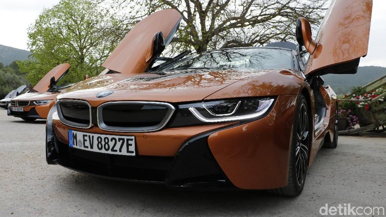 Ilustrasi BMW i8 Foto: Dadan Kuswaraharja Ilustrasi BMW i8 Foto: Dadan Kuswaraharja