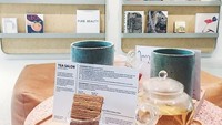 Bagian kafe ini juga tidak menyediakan outlet listrik. Sehingga pengunjung diharapkan dapat menikmati teh mereka sambil membaca buku, tanpa melihat ponsel atau gadget lainnya. Foto: Istimewa