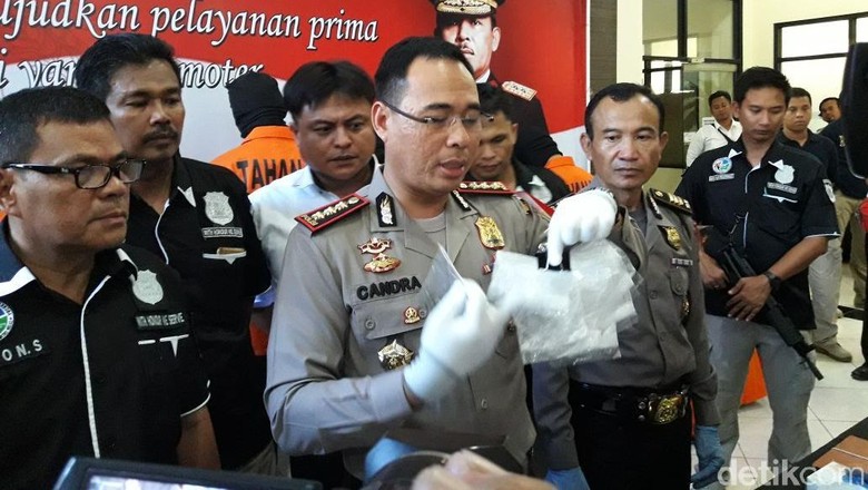 Polisi Tangkap 6 Orang Pengedar Narkoba di Bekasi Polisi Tangkap 6 Orang Pengedar Narkoba di Bekasi