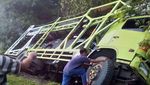 Truk yang Bawa Xpander dan Pajero Sport Terguling, Ini Kondisinya