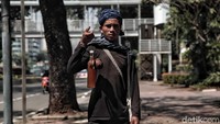 Madu hutan ini dijual Rp.150.000 per botolnya.
