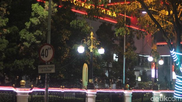 Secuil Cerita Tugu Nol Kilometer Kota Surabaya yang Terlupakan