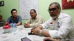 Bapak Tendang Bocah Sambangi Komnas Perlindungan Anak