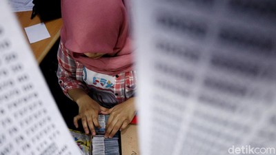 Perhatian! Hari Ini Terakhir Registrasi Ulang SIM Card