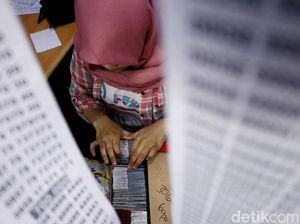Kominfo Harus Blak-blakan Soal Kebocoran Registrasi SIM Prabayar