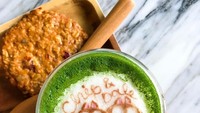 Minuman berwarna hijau ini juga lucu diberi gambar karakter lucu berbentuk kelinci dengan warna cokelat dan background putih. Foto: Instagram @periperipeng