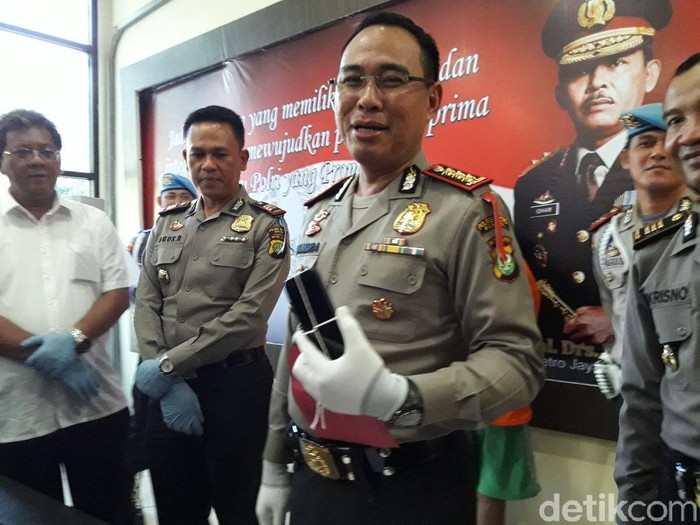 Kapolres Metro Bekasi Kombes Candra Sukma Kumara