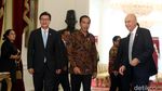 Jokowi Sambut Dubes Korsel dan Korut di Istana Merdeka