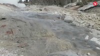 Ahli geologi belum mendapat alasan pasti terkait rentetan erupsi terbaru. (Foto: Dok. Twitter YellowstoneNPTS)