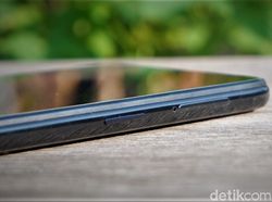 Unboxing Oppo F7 128 GB Bercorak Berlian Hitam yang Mewah