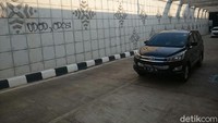 Belum diketahui sejak kapan ada coretan di underpass Matraman.