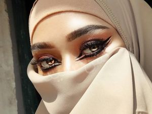 Ini Tasya Sayeed, Beauty Vlogger Indonesia Berniqab yang Jadi Kontroversi