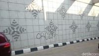 Ada 2 coretan di underpass yang diuji coba pada 10 April. 