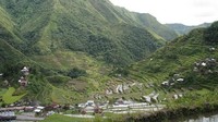 Teras sawah di Banaue terlihat berundak-undak seperti di film. Bahkan, UNESCO juga menobatkan teras sawah Banaue sebagai salah satu situs warisan dunia (Banaue Terraces)