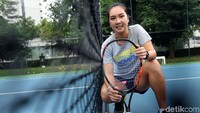 Setelah memiliki Yayuk Basuki, Romana Tedjakusuma, Wyne Prakusya, dan Angelique Widjaja, belum muncul lagi tensi putri yang mampu menembus persaingan dunia di kelas profesional. Kini, waktu yang tersisa menuju Asian Games 2018 tinggal empat bulan lagi. Di antara jumlah petenis putri yang minim, Indonesia memiliki Dila, sapaan karib Aldika Sutjiadi.