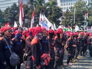 Kritik Buruh: Serbuan TKA China Sampai Harga Beras Mahal