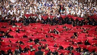 Selain merayakan Hari Buruh, massa juga akan mengikuti deklarasi dukungan kepada Prabowo Subianto untuk menjadi calon presiden (capres) di pemilihan presiden (pilpres) 2019.