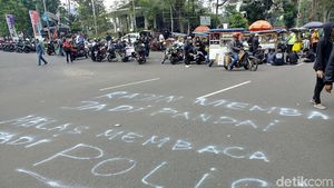 Foto: Jejak Aksi Vandalisme saat Peringatan May Day di Bandung