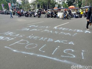 Foto: Jejak Aksi Vandalisme saat Peringatan May Day di Bandung