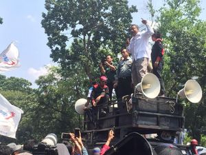 Yusril: Indonesia Tak Butuh TKA, Ngapain Dipaksakan?