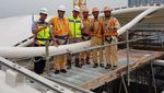 Pekerja Kebut Pembangunan MRT Jakarta Siang dan Malam