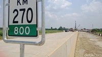 Ada ruas sepanjang 275 meter yang sudah selesai pada pekerjaan simpang susun, tapi tiba-tiba terjadi penurunan tanah dalam sehari hingga 1 meter, sehingga akhirnya sedang dibuat pile slab dan sekarang tengah dikerjakan di KM 270. Pool/Waskita Karya.