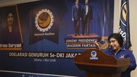 Ketua Umum Gerakan Massa Buruh (Gemuruh) Irma Suryani Chaniago memberikan wejangan kepada pengurus baru usai pelantikan guna mendorong roda organisasi. Foto: dok. Nasdem