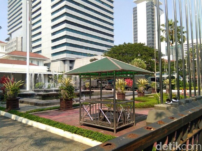 Sederet Anggaran Janggal di DKI, Respons Jokowi soal Desa Hantu