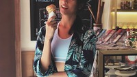 Makin seksi dan cantik, Anya Geraldine yang sempat menjadi buah bibir di pertengahan tahun lalu karena video mesranya dengan sang mantan pacar. Foto: Instagram @anyageraldine