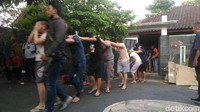 Lokasi penangkapan kedua berada di Jalan Bedahulu XI Nomor 39 Denpasar. Di tempat ini petugas mengamankan 32 orang yakni, 28 warga Tiongkok, 25 laki-laki dan 3 perempuan serta 4 orang WNI. Selanjutnya TKP ketiga di Jalan Gatsu I Nomor 9 Denpasar. Dengan jumlah pelaku 33 orang. WNA sejumlah 31 orang yang terdiri dari 30 laki-laki dan seorang perempuan. Termasuk dua orang Warga Negara Indonesia.