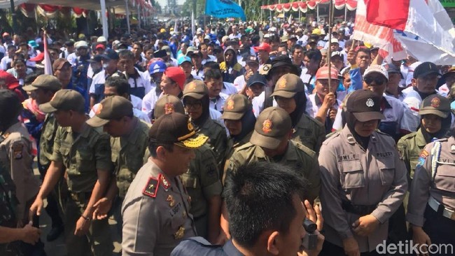 Benarkah 157 Ribu Buruh Kasar Asing Mengancam Indonesia?