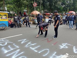 Pjs Wali Kota Bandung Minta Pelaku Vandalisme May Day Ditindak