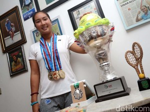Federer dan Sharapova Jadi Panutan Aldila Sutjiadi