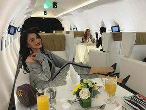 Santap Malam Lezat di Pesawat Boeing 737 Bisa Dilakukan di Sini