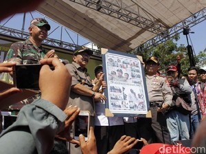 Tahun Terakhir Jabat Gubernur, Pakde Karwo Dapat Hadiah