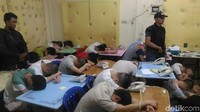 Penangkapan ini dilakukan oleh tim gabungan dari Direktorat Reserse Kriminal Khusus Polda Bali dan Counter Transnational and Organized Crime (CTOC) Polda Bali.