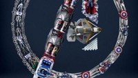 Kalau ini logo dari tim superhero Marvel, Avengers. Disusun dari kaleng minuman, helm Thor, hingga perisai milik Captain America. Inhabitat/Istimewa.