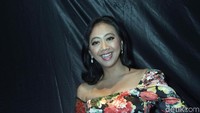 Bagaimana dengan penampilan Asri Welas?  Foto: Noel/ detikHOT