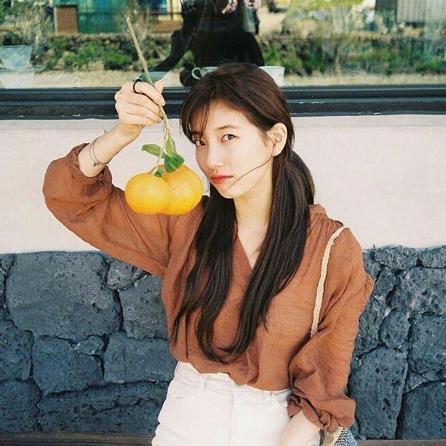 Ini 3 Saudara Asal Indonesia yang Sukses Jual Keripik hingga Gaya Keren Suzy Saat Makan