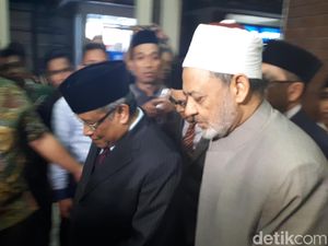 Imam Besar Al-Azhar Bertemu Said Aqil di Kantor PBNU