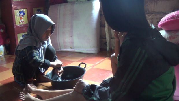 Siswi SD Jualan Jagung Rebus, Amelia Ingin Jadi Polwan