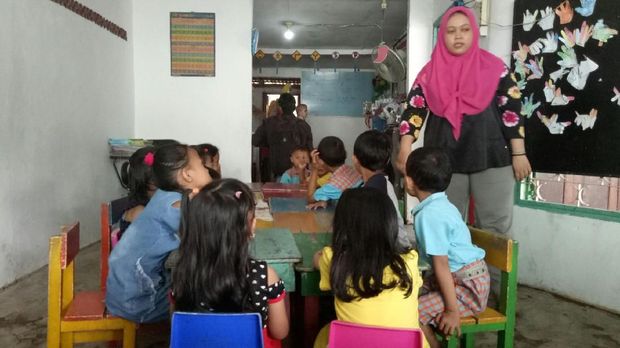 Keren! TK di Palembang Ini Bayar Biaya Sekolah Pakai Sampah