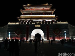 Penampakan Tembok Besar China Saat Malam, Cantik Juga!