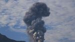 Foto: Abu Letusan Gunung Marapi Membubung 4 Km