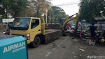 Foto: Lubang Gorong-gorong Maut di Pluit Ditutup Pelat Baja