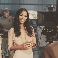 Bintang Avatar hingga Star Trek Zoe Saldana adalah keturunan Lebanon. Meski begitu tampilannya tidak seperti wanita Arab. Foto: Instagram/zoesaldana