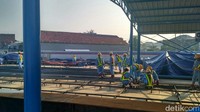 Jalur Kereta Cepat Jakarta-Bandung ini akan punya empat stasiun, yaitu Halim, Karawang, Walini, dan Tegalluar.