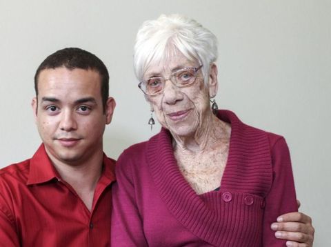 Kyle Jones bersama kekasihnya