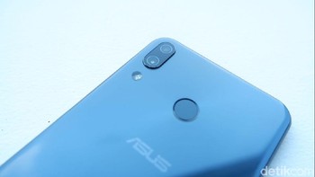 Dapur pacunya memakai Snapdragon 636. Asus menyertakan RAM 4 GB.  (Foto: detikINET/Adi Fida Rahman)